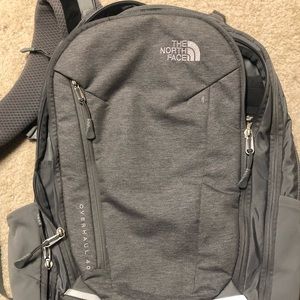 The North Face OVERHAUL 40 BACKPACK